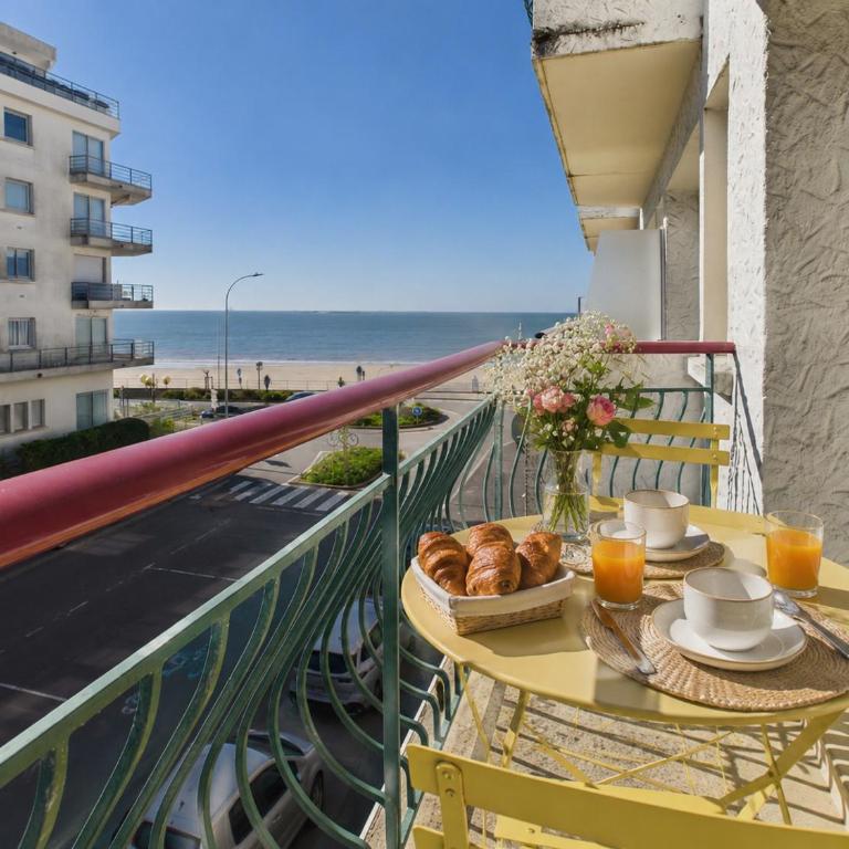 Vue mer, plage à 50 m, 2 adultes 2 enfants - Appartement - 2