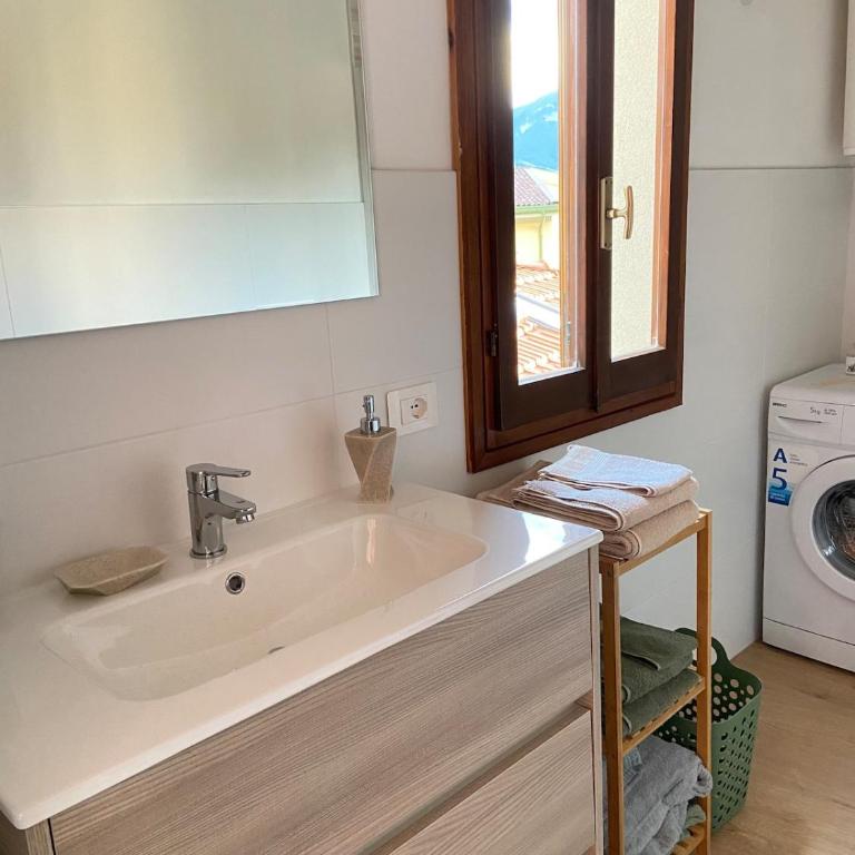 Bilocale con balconi vista lago vicino Varenna - Apartment mit 1 Schlafzimmer - 16