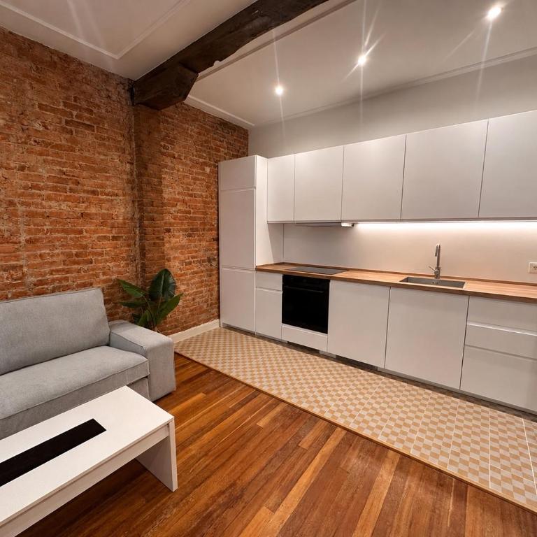 OldTown CityCenter AirCon-SELF CHECK IN - Three-Bedroom Premium Apartment - 4