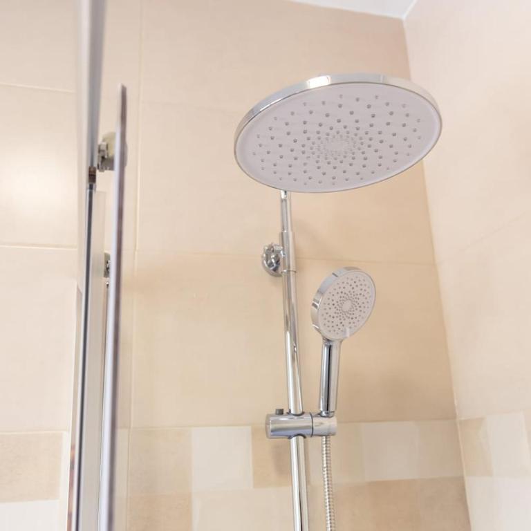 Bright Coastal Apartment with Pool and Parking - Apartamento de 2 dormitorios - 11