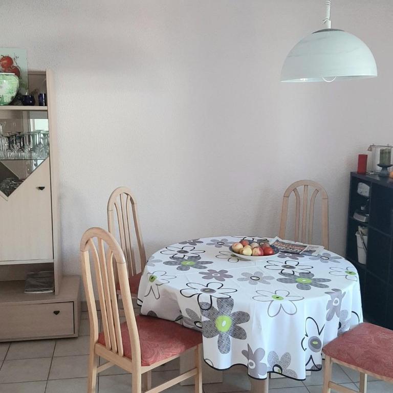 Appartement 4 Pers avec Garage et WiFi - FR-1-716-9 - Apartment - 11