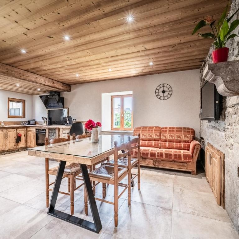 Appartement Cosy ambiance montagne - Two-Bedroom Deluxe Apartment with Garden View - 1
