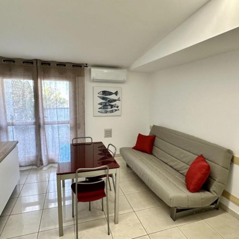 Central attic with large furnished terrace - Apartment - 2