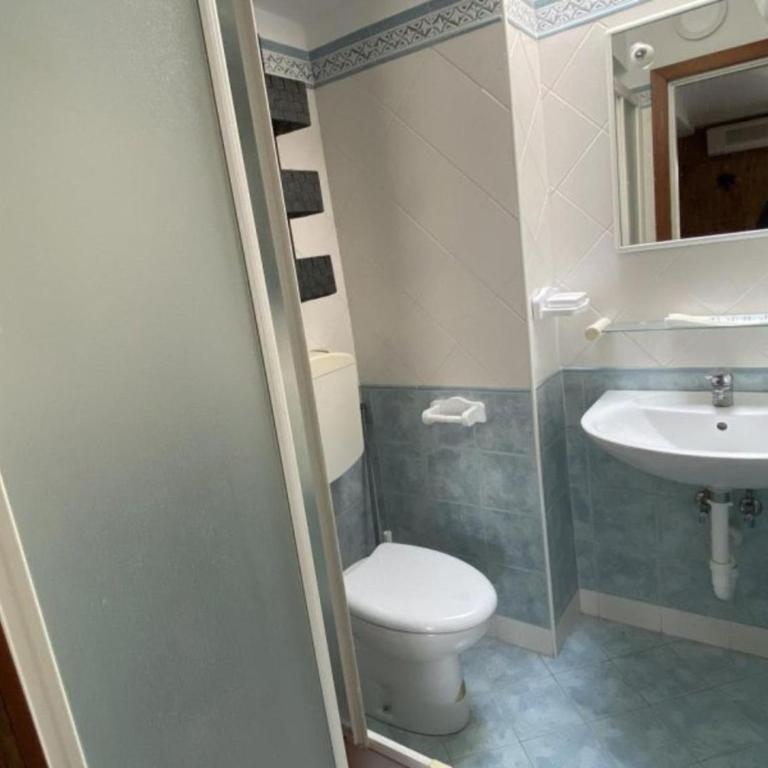 Central attic with large furnished terrace - Apartment - 5