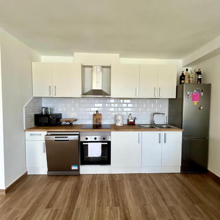 Apartamento moderno con vistas al mar y piscina - Apartment with Sea View - 8