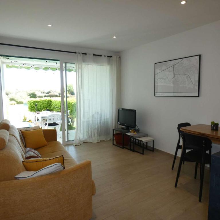 Vittoria Immobilier 8 - REGLEMENT SUR PLACE - chèques vacances acceptés - Two-Bedroom Apartment with Terrace and Sea View - 4