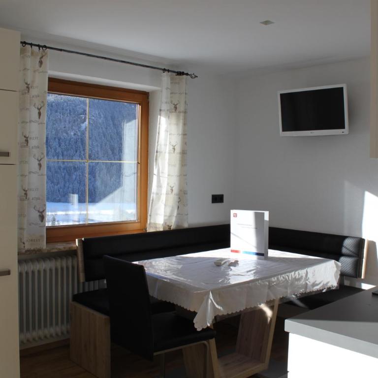 Panorama Appartements Mora - 3 Edelweiß Superior - One-Bedroom Apartment with Balcony and Panoramic View (2-4 People) - 32