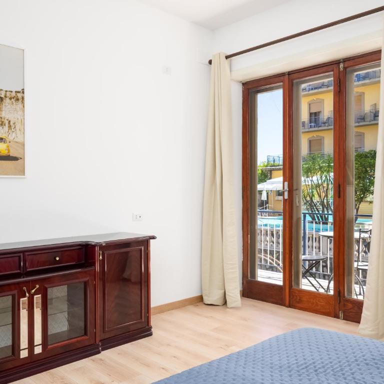 Marano Apartment - Bright 3 Bedrooms in the Center - Three-Bedroom Apartment - 17
