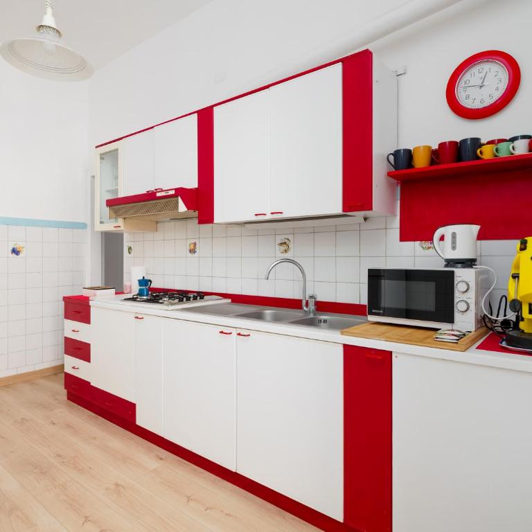 Marano Apartment - Bright 3 Bedrooms in the Center - Three-Bedroom Apartment - 53
