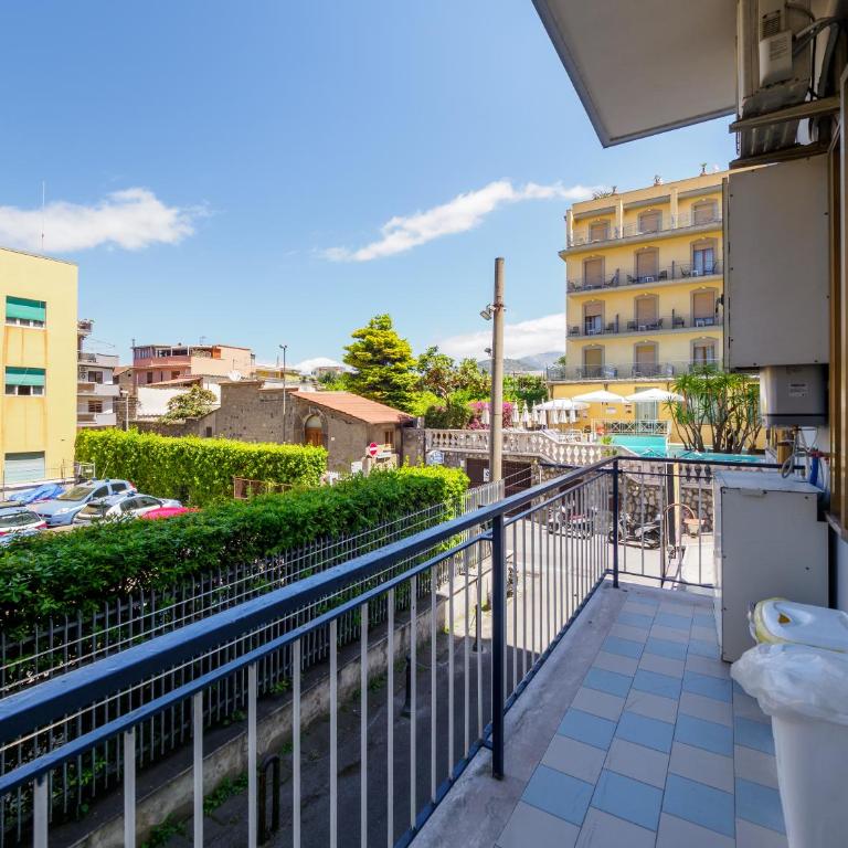 Marano Apartment - Bright 3 Bedrooms in the Center - Three-Bedroom Apartment - 57