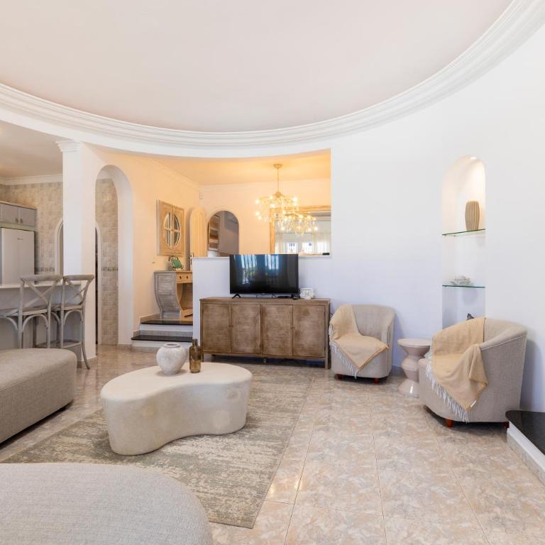 Serenity Beach - Three-Bedroom Villa - 6