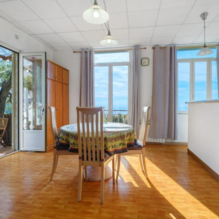 Chez Christian - La Turbie - Studio - Vue sur Mer - 10
