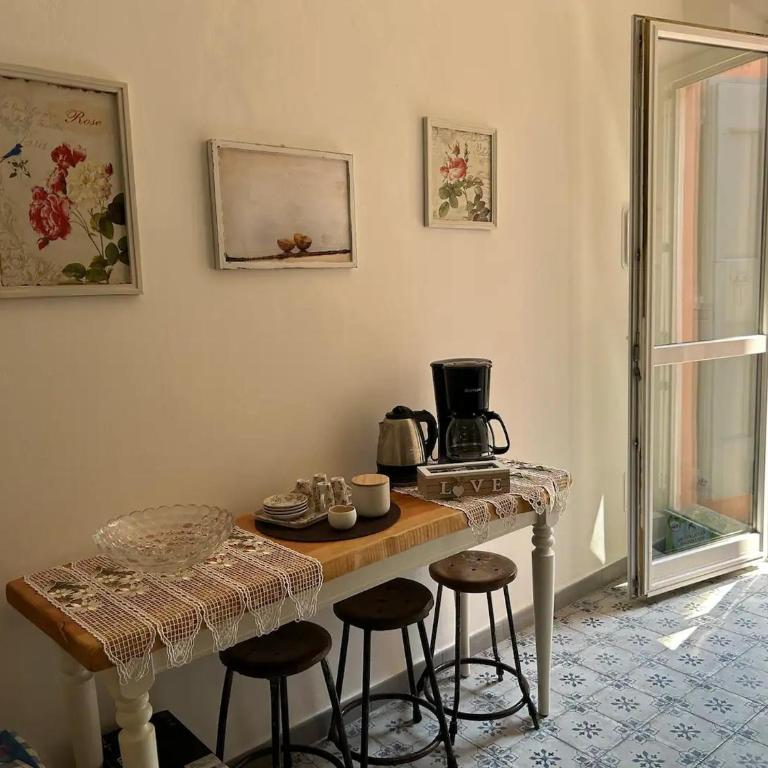 Oasis in the Center with Garden by Synergy Up to 5 guests - One-Bedroom Apartment - 27