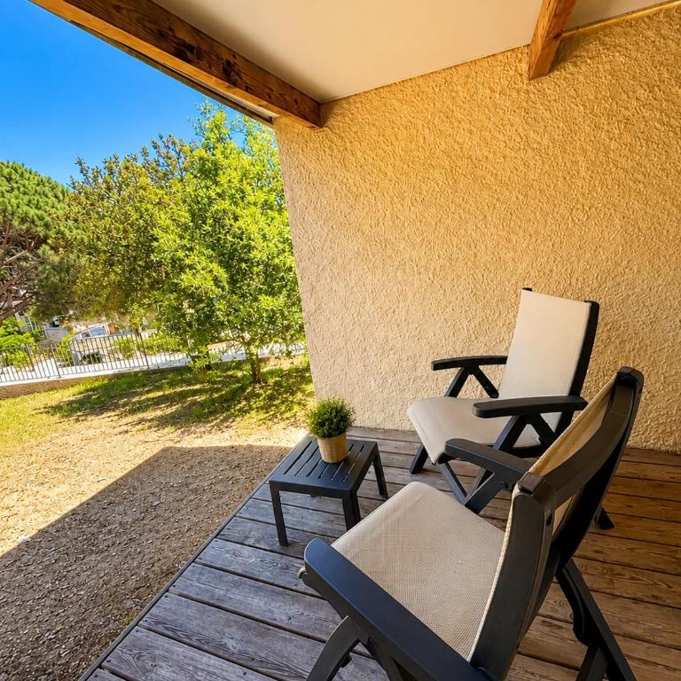 Charmant studio avec terrasse - Maison 1 Chambre - 2