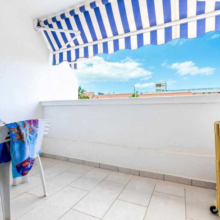Playa Honda 311, heart of Las Americas, pool view - One-Bedroom Apartment with Balcony - 21