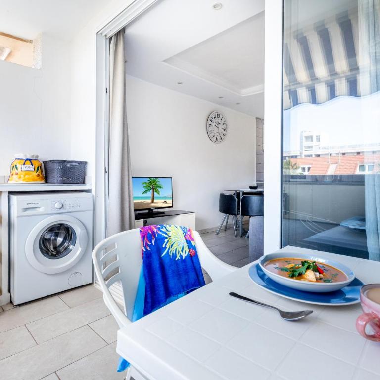 Playa Honda 311, heart of Las Americas, pool view - One-Bedroom Apartment with Balcony - 19