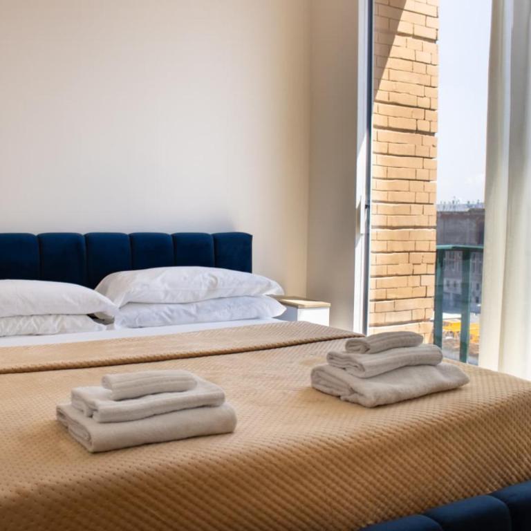 Tiffany & Mayfair Lifestyle Suites by Babylon Stay - Deluxe Suite - 1