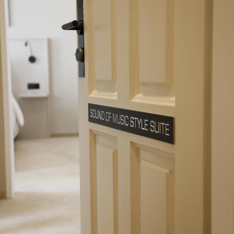 Newly renovated Boutique Hotel Vier Jahreszeiten in the heart of Salzburg - Suite - 28