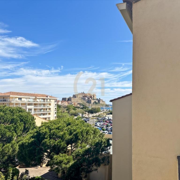 Duplex moderne proche plage, port et centre-ville - Apartment mit 2 Schlafzimmern - 1