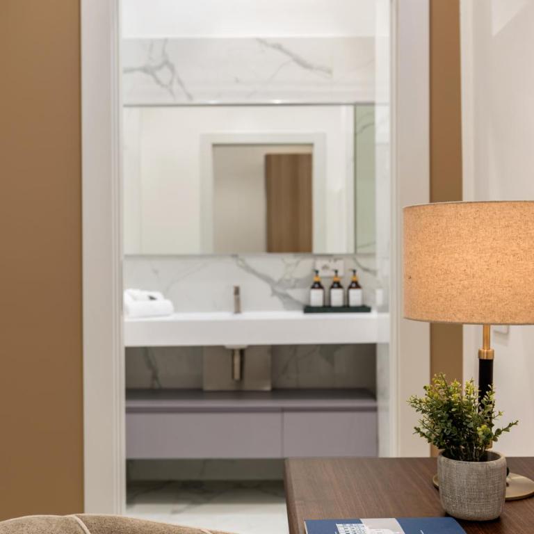 Royal Duomo Residence by Aura Luxury Collection - Appartamento con 3 Camere da Letto e Vista Lago - 24