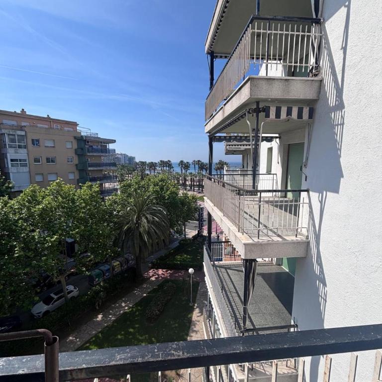 Auriga side view - Apartment with View - 23