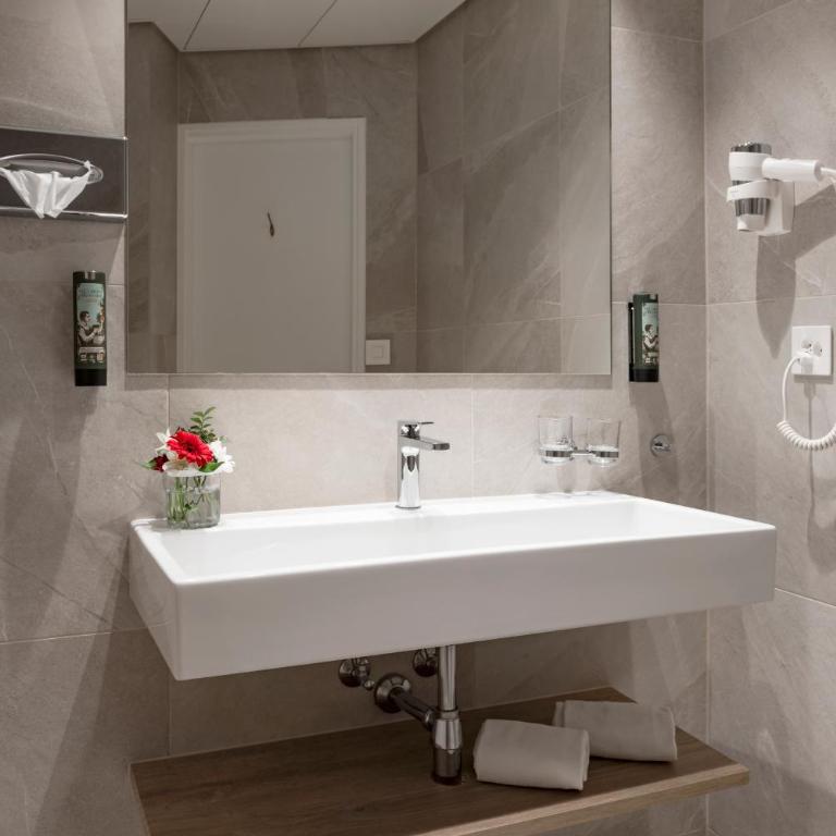 Hotel Suisse - Chambre Lits Jumeaux - 9