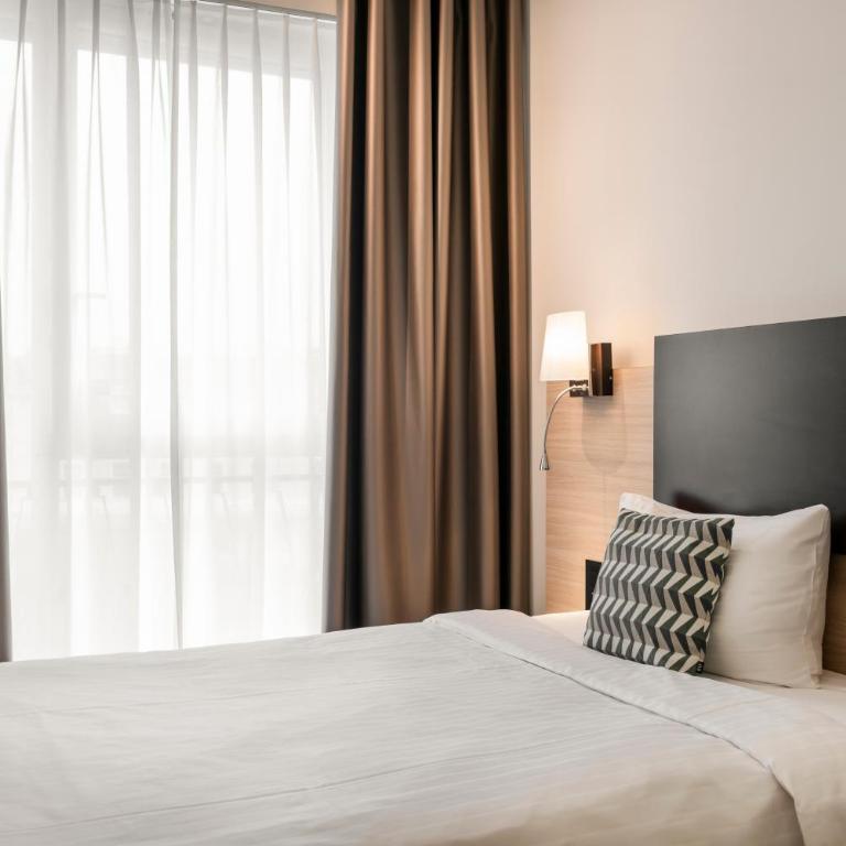 Hotel Suisse - Petite Chambre Simple - 8