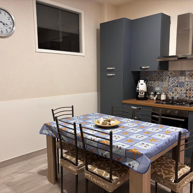 Vacanze a 2 passi dal mare - Appartamento con 2 Camere da Letto - 2