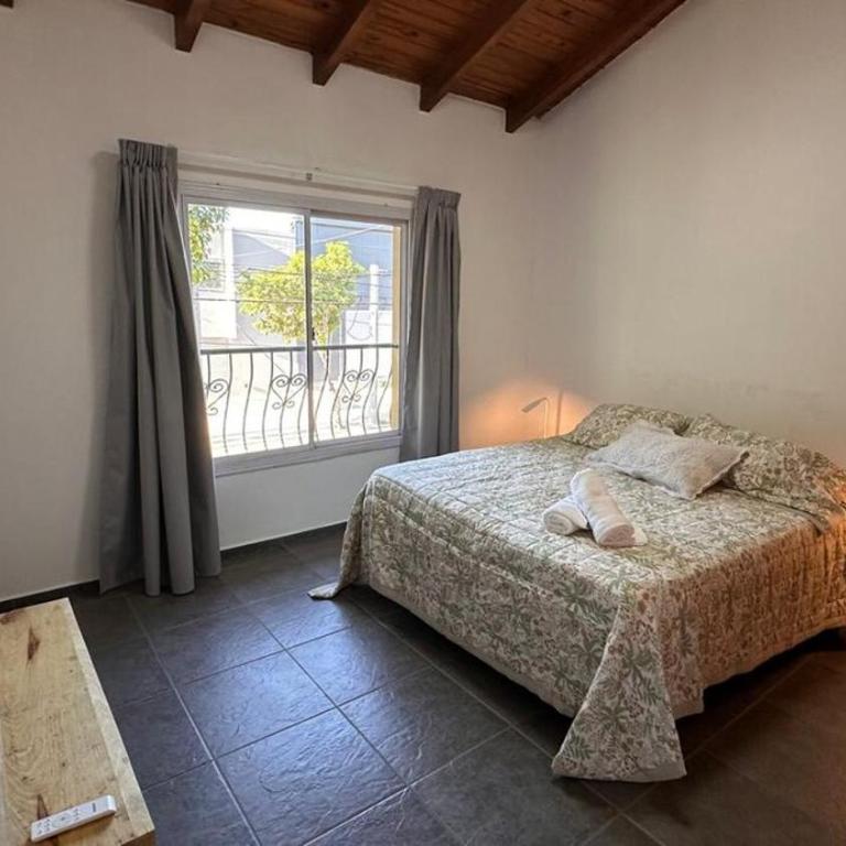 LOS SUIZOS SUITES - Aeropuerto Internacional, Universidad Siglo 21 y Blas Pascal, Sanatorio Allende y Hospital Privado, Estadio Kempes y Chateu, Quorum, Mujer Urbana, Complejo Ferial Córdoba - Apartamento de 2 dormitorios - 1