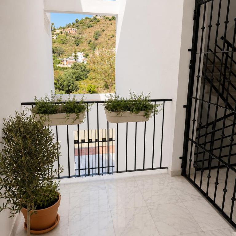 Luminoso apartamento con piscina y terraza en Benalmádena - Apartamento de 2 dormitorios con terraza - 12