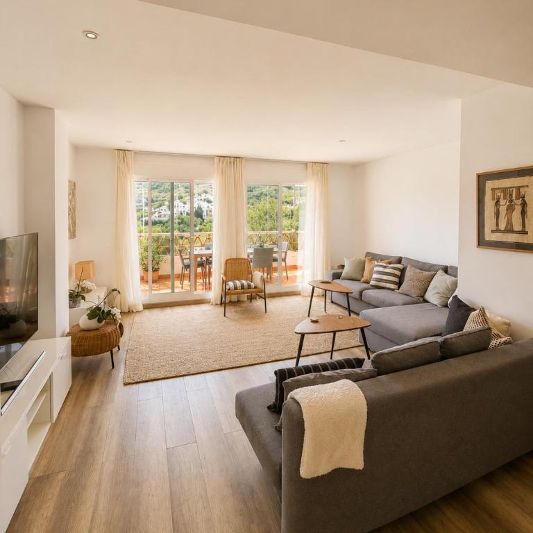 Luminoso apartamento con piscina y terraza en Benalmádena - Apartamento de 2 dormitorios con terraza - 6