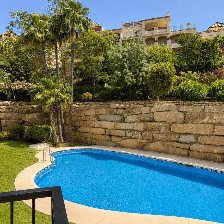 Luminoso apartamento con piscina y terraza en Benalmádena - Apartamento de 2 dormitorios con terraza - 5