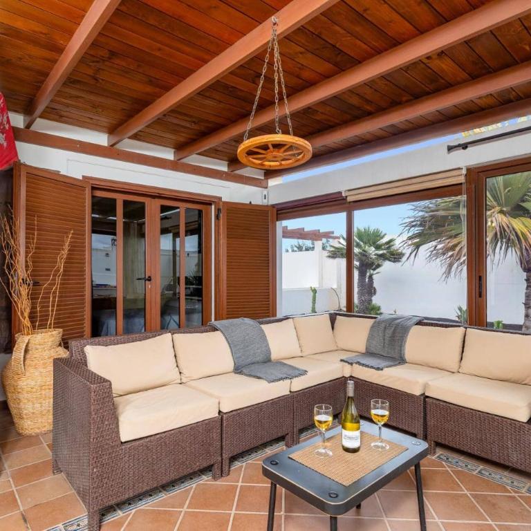 Villa Almas Blancas by Villa Plus - Villa - 11