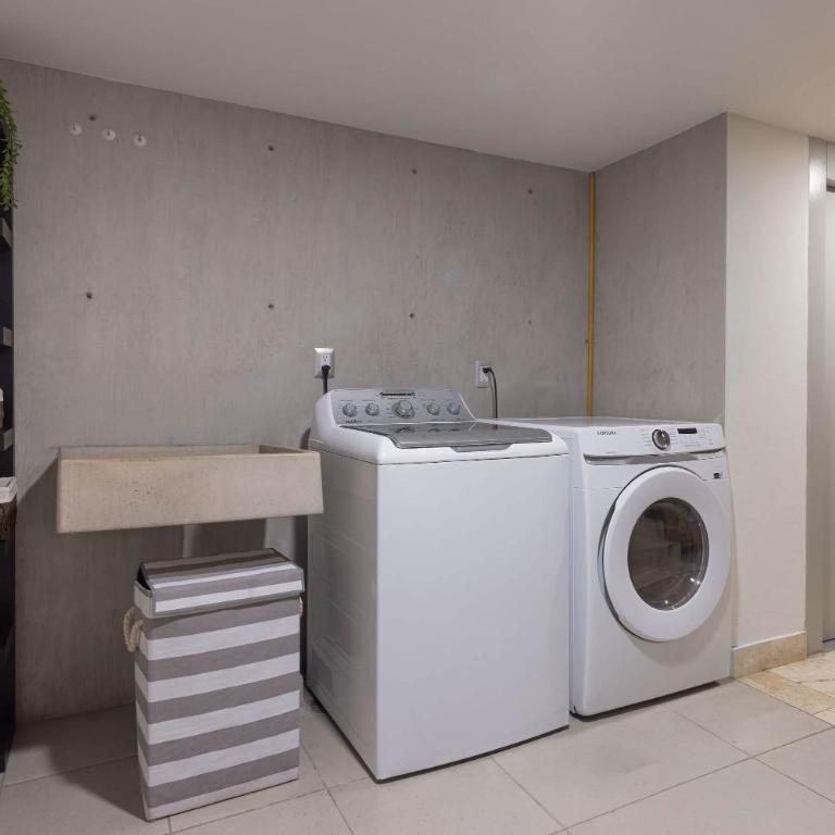 Architectural Condesa Home Indoor-Outdoor Living - Apartamento - 68