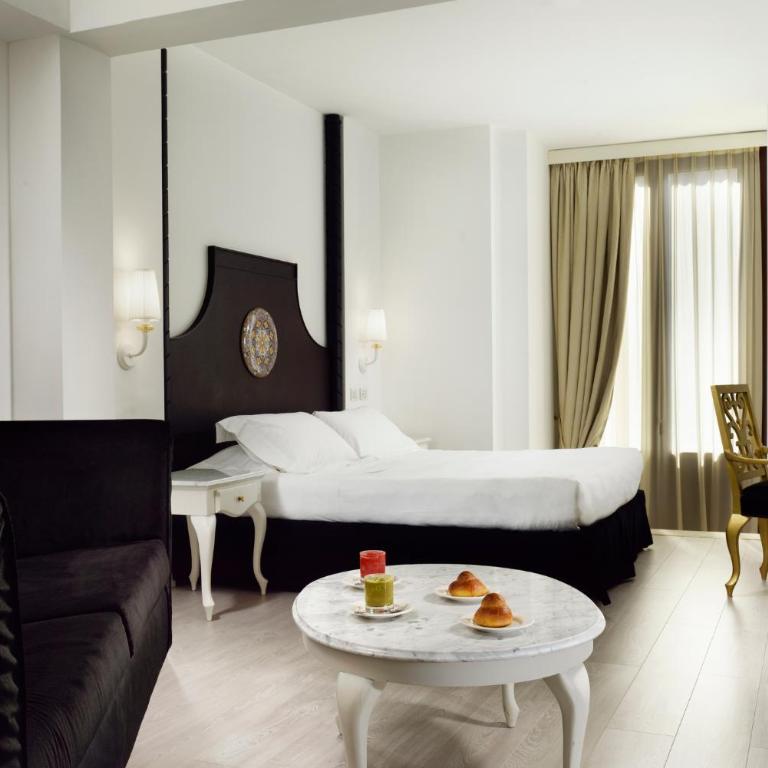 Palace Catania | UNA Esperienze - Superior Triple Room - 5