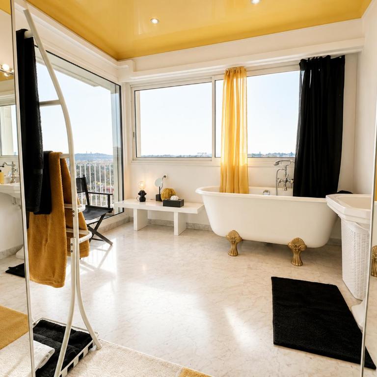 Penthouse - panoramic sea-view rooftop, Port Vauban - Apartment mit Meerblick - 12