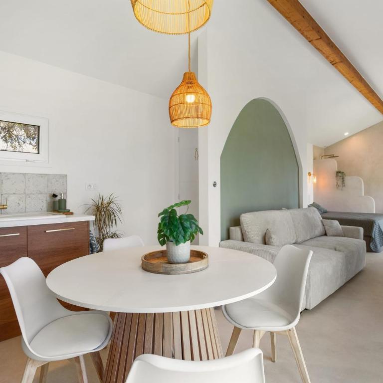 La Casa Oliva Location à Agde avec terrasse jardin & climatisation - Maison de Vacances - 3