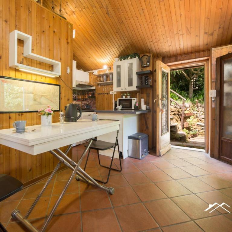 Beach | 1BR | AC | Paraggi | Peaceful Retreat | By Tilo - Appartamento con Vista sul Parco - 9
