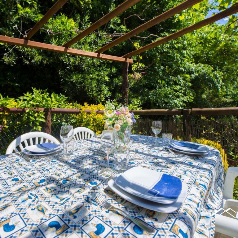 Beach | 1BR | AC | Paraggi | Peaceful Retreat | By Tilo - Appartamento con Vista sul Parco - 20