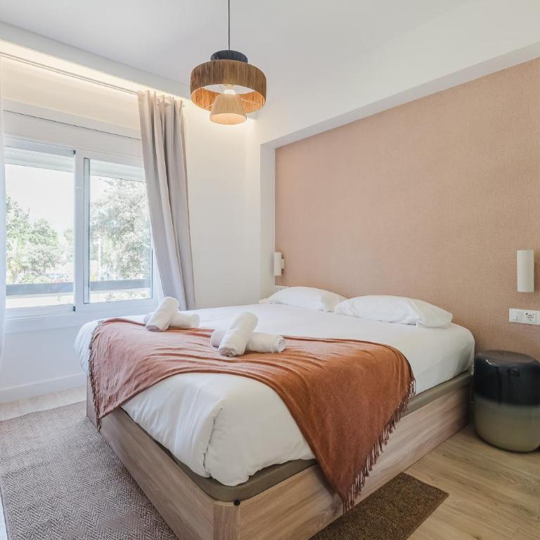 Luxury Apartment near Camp Nou - Four-Bedroom Luxury Apartment - 14