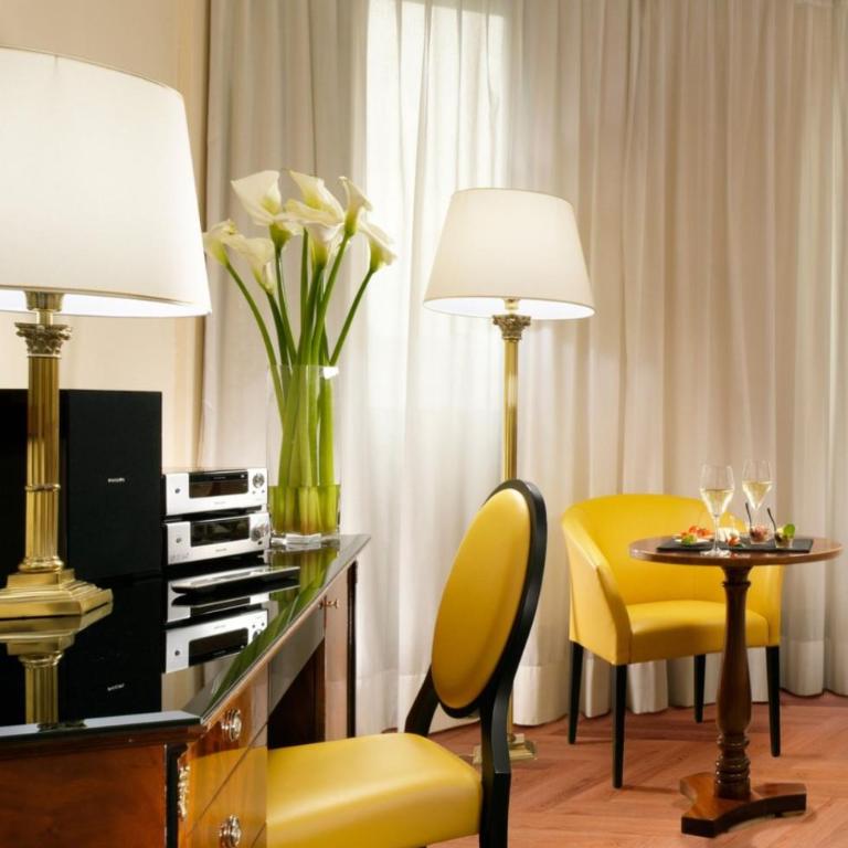UNA Hotels Scandinavia Milano - Camera Matrimoniale Executive - 4