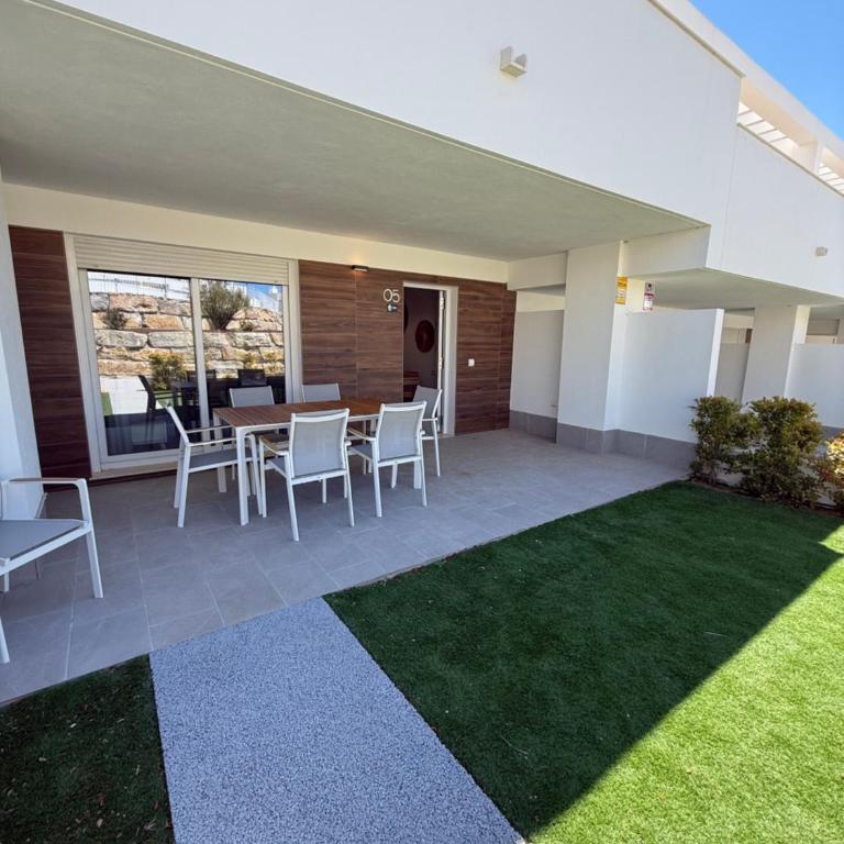 Residencial Lirio, Bloque 2 Jardín 5 - Apartamento de 2 dormitorios - 2