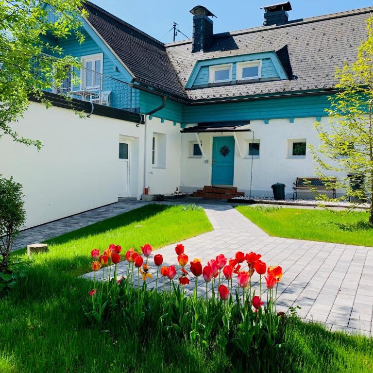 Blaues Haus Ferienwohnung Bodensdorf Ossiacher See Gerlitzen Alpe - Apartment mit Gartenblick - 2