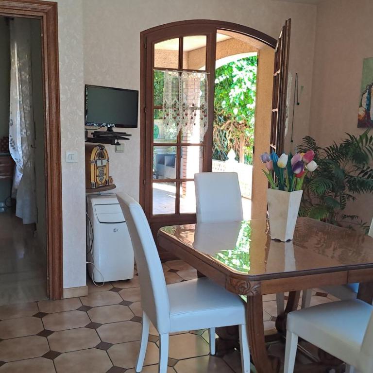Chez tatie Jacqueline - Maison 3 Chambres - 13