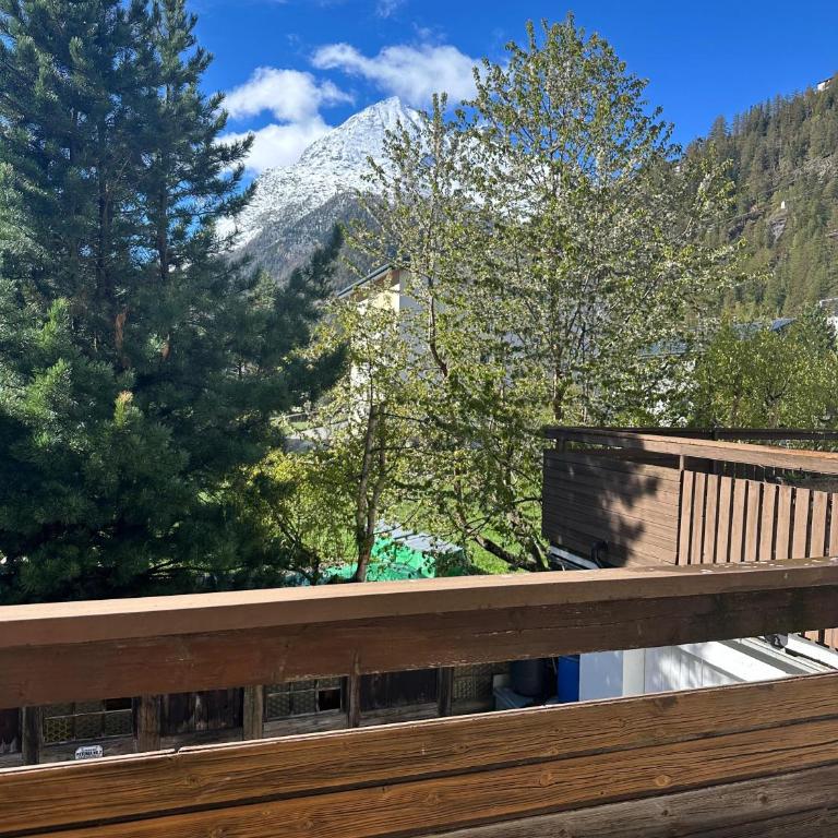 Family Home Base near Saas Fee with Mountain View - Apartment mit 2 Schlafzimmern und Balkon - 37