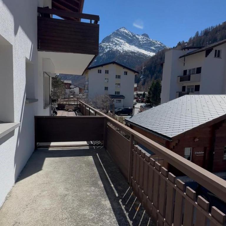 Family Home Base near Saas Fee with Mountain View - Apartment mit 2 Schlafzimmern und Balkon - 38