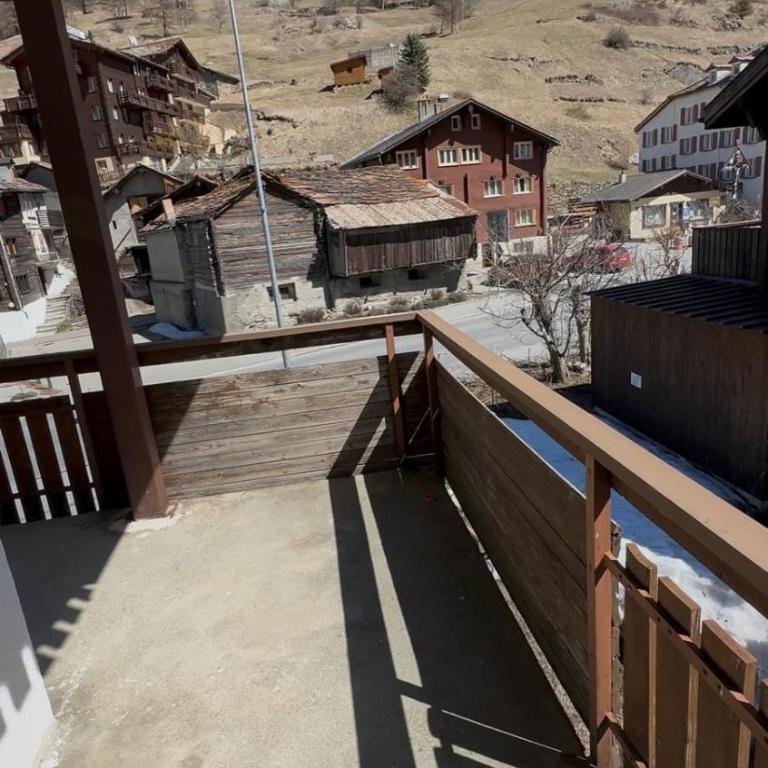 Family Home Base near Saas Fee with Mountain View - Apartment mit 2 Schlafzimmern und Balkon - 46