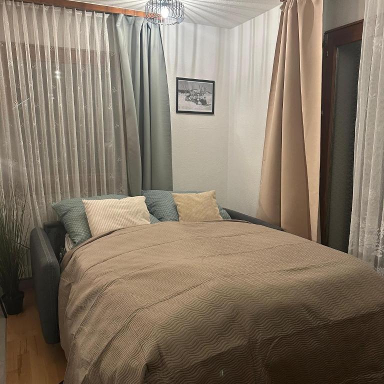 Family Home Base near Saas Fee with Mountain View - Apartment mit 2 Schlafzimmern und Balkon - 48