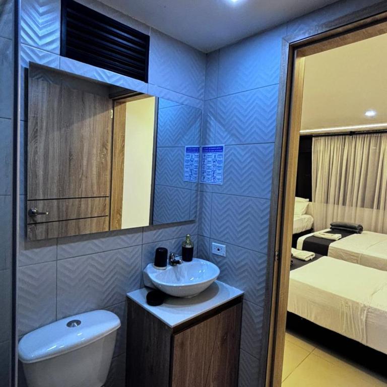 Aero Hotel - Habitación Triple Clásica - 4