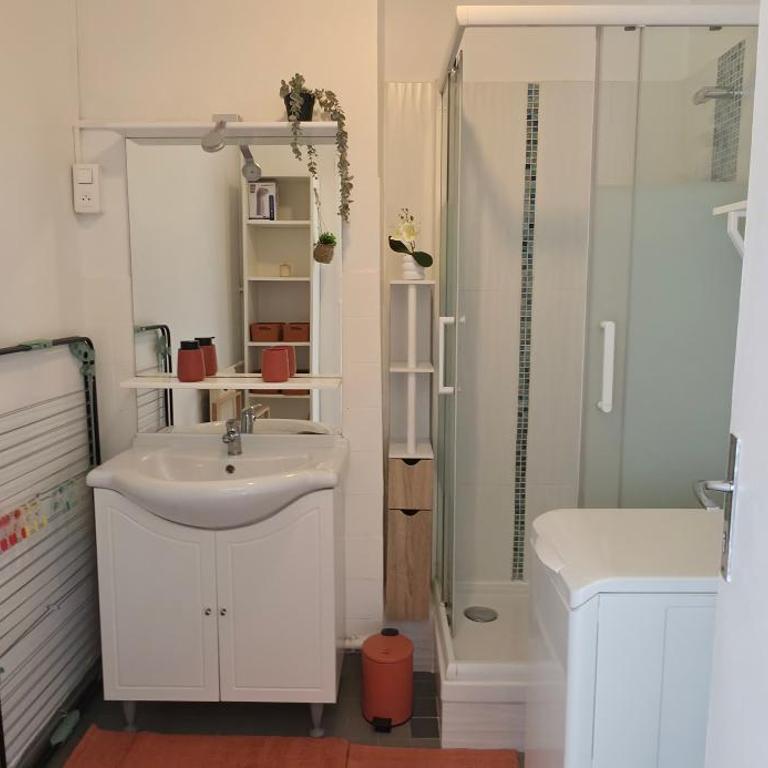 Renovate and Quiet appartment with parking - Appartamento con 1 Camera da Letto - 24